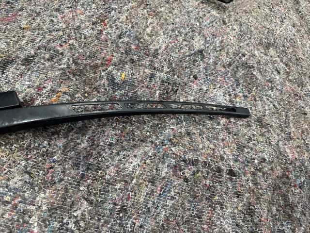 bontott AUDI Q7 Bal első Ablaktörlő Kar