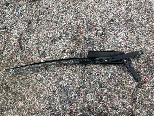 bontott AUDI Q7 Bal első Ablaktörlő Kar