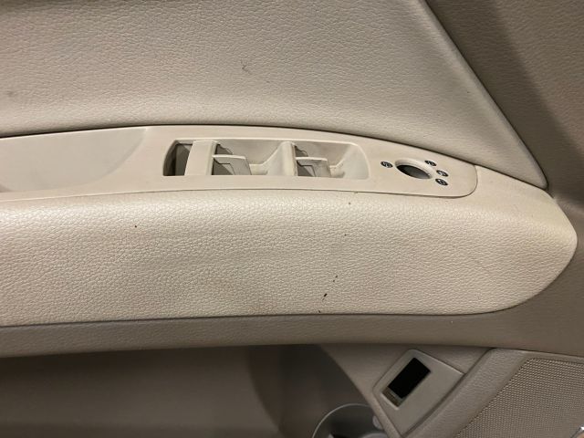 bontott AUDI Q7 Bal első Ajtó Kárpit