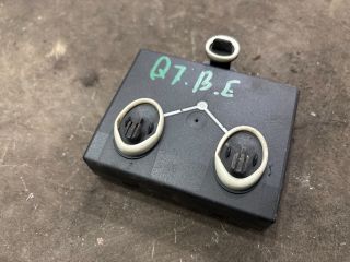 bontott AUDI Q7 Bal első Ajtó Vezérlőegység