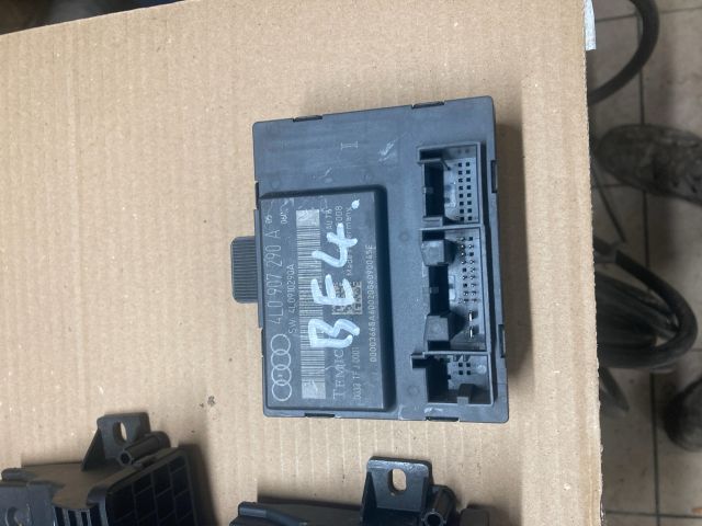 bontott AUDI Q7 Bal első Ajtó Vezérlőegység