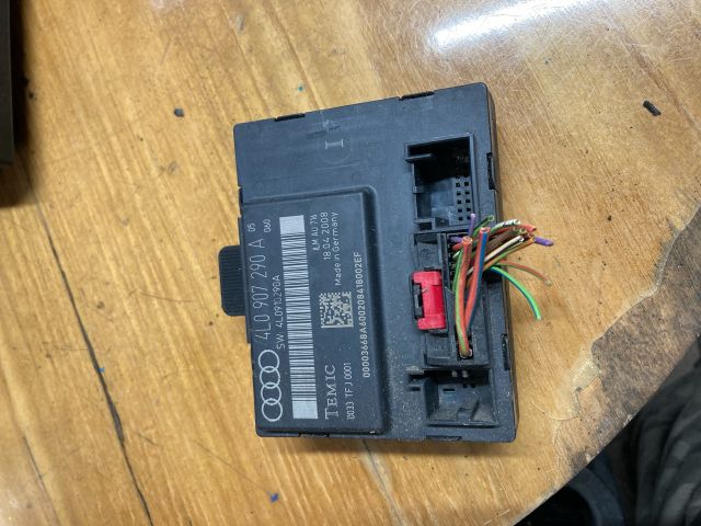 bontott AUDI Q7 Bal első Ajtó Vezérlőegység