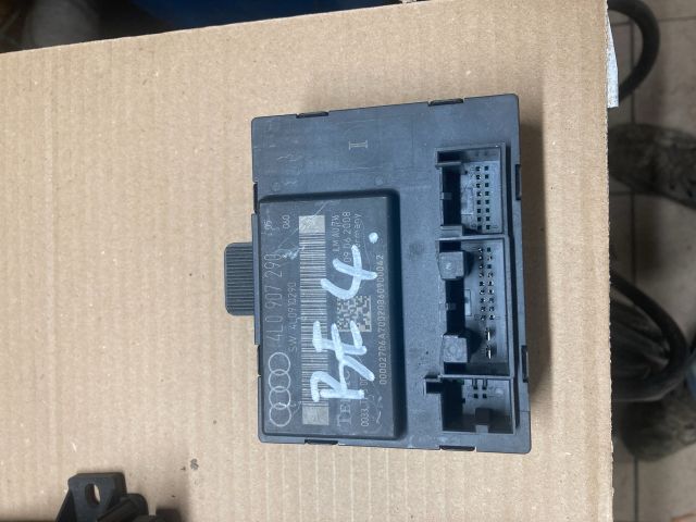 bontott AUDI Q7 Bal első Ajtó Vezérlőegység