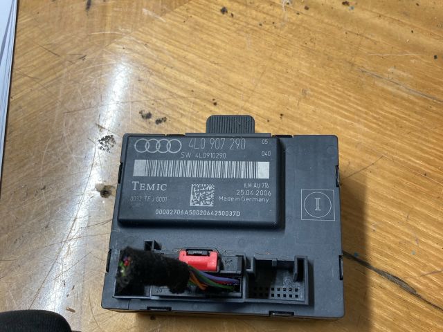 bontott AUDI Q7 Bal első Ajtó Vezérlőegység