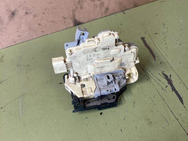 bontott AUDI Q7 Bal első Ajtózár