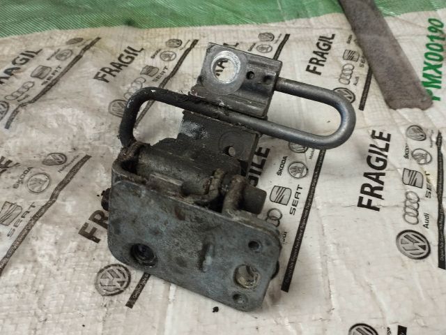 bontott AUDI Q7 Bal első Alsó Zsanér