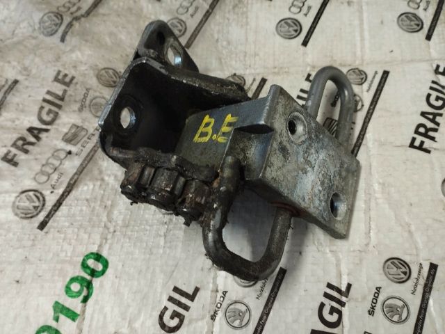 bontott AUDI Q7 Bal első Alsó Zsanér