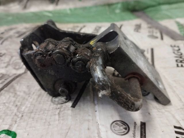 bontott AUDI Q7 Bal első Alsó Zsanér