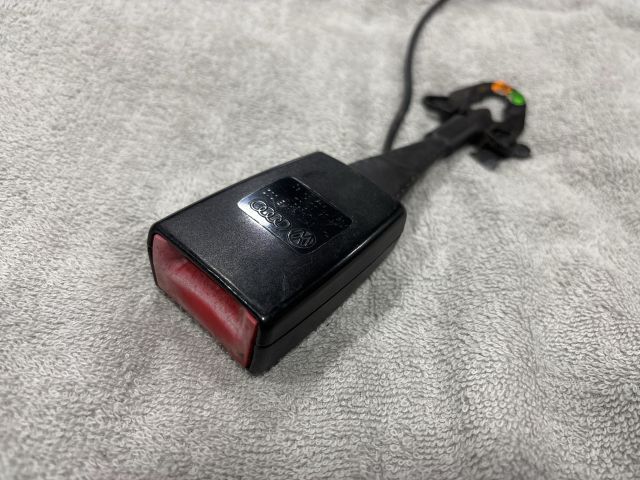 bontott AUDI Q7 Bal első Biztonsági Öv Csat