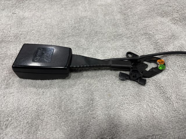 bontott AUDI Q7 Bal első Biztonsági Öv Csat