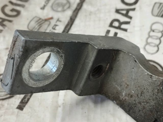 bontott AUDI Q7 Bal első Felső Zsanér