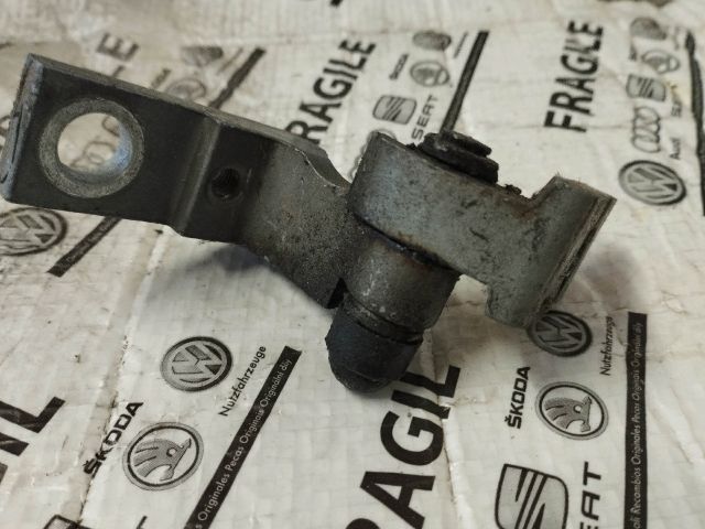 bontott AUDI Q7 Bal első Felső Zsanér