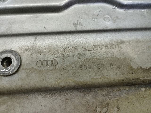 bontott AUDI Q7 Bal első Hossznyúlvány