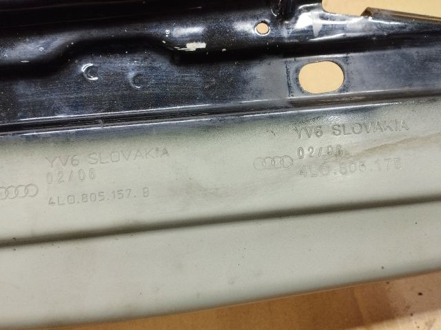 bontott AUDI Q7 Bal első Hossznyúlvány