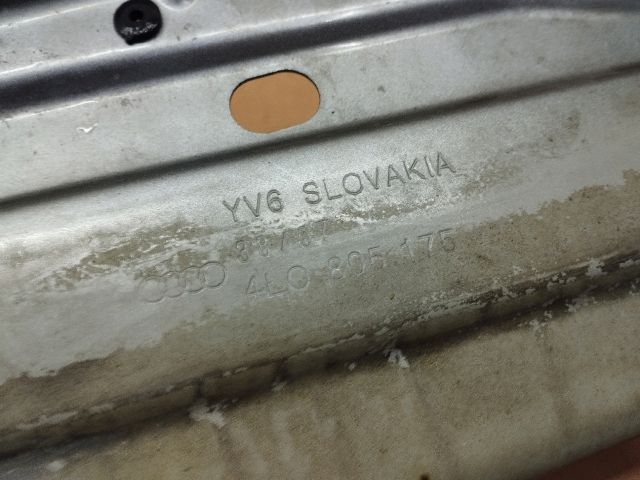 bontott AUDI Q7 Bal első Hossznyúlvány