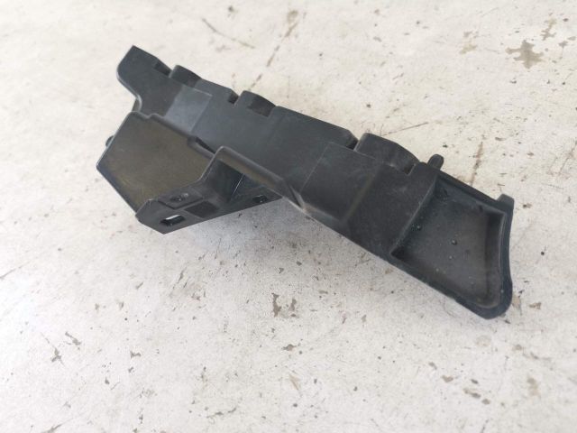 bontott AUDI Q7 Bal első Lökhárító Tartó (Műanyag)