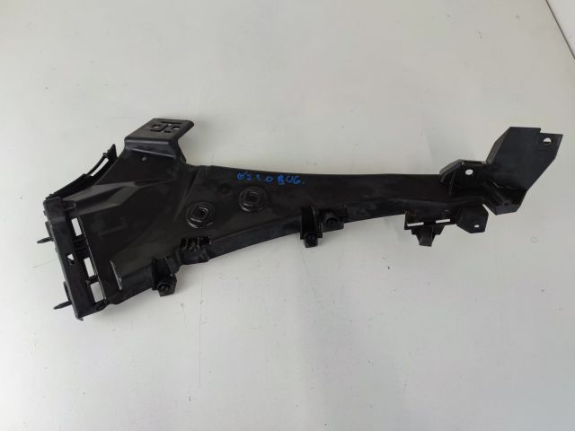 bontott AUDI Q7 Bal első Lökhárító Tartó (Műanyag)