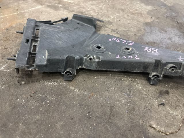 bontott AUDI Q7 Bal első Lökhárító Tartó (Műanyag)