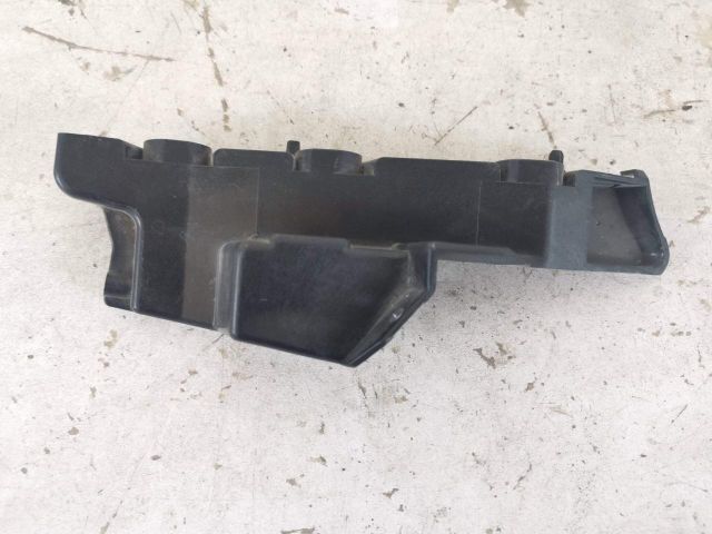 bontott AUDI Q7 Bal első Lökhárító Tartó (Műanyag)