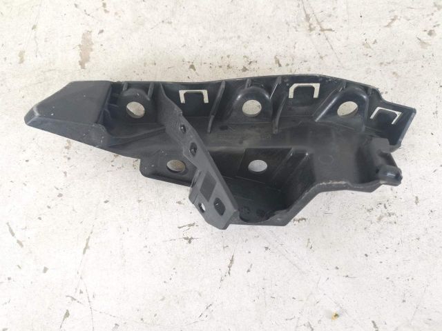 bontott AUDI Q7 Bal első Lökhárító Tartó (Műanyag)