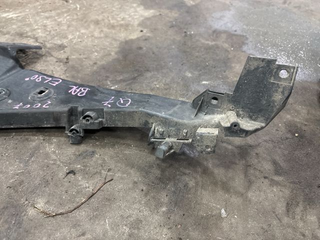 bontott AUDI Q7 Bal első Lökhárító Tartó (Műanyag)