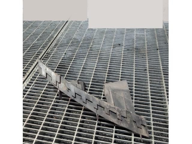 bontott AUDI Q7 Bal első Lökhárító Tartó (Műanyag)