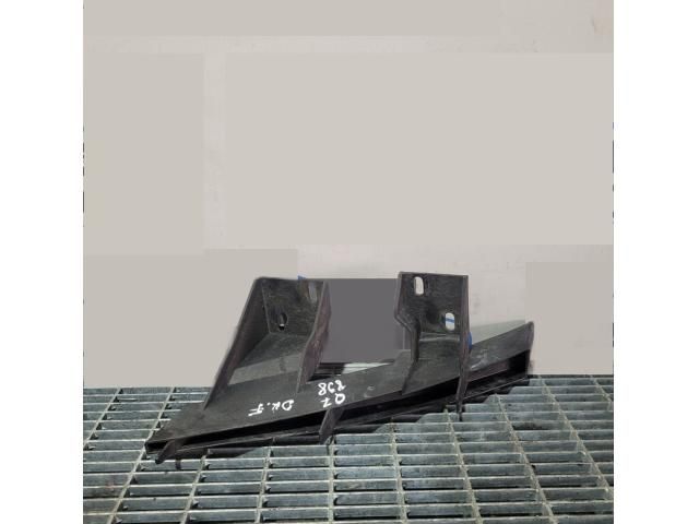 bontott AUDI Q7 Bal első Lökhárító Tartó (Műanyag)