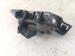 bontott AUDI Q7 Bal első Lökhárító Tartó (Műanyag)