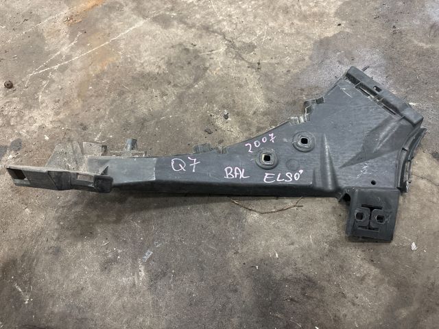 bontott AUDI Q7 Bal első Lökhárító Tartó (Műanyag)