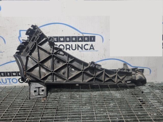 bontott AUDI Q7 Bal Fényszóró Tartó