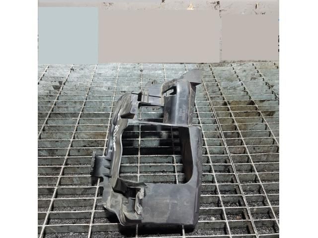 bontott AUDI Q7 Bal Fényszóró Tartó