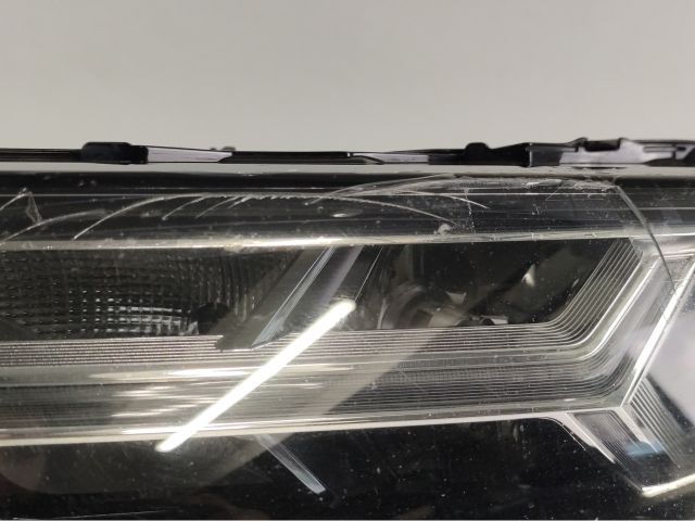 bontott AUDI Q7 Bal Fényszóró