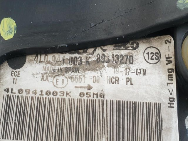 bontott AUDI Q7 Bal Fényszóró