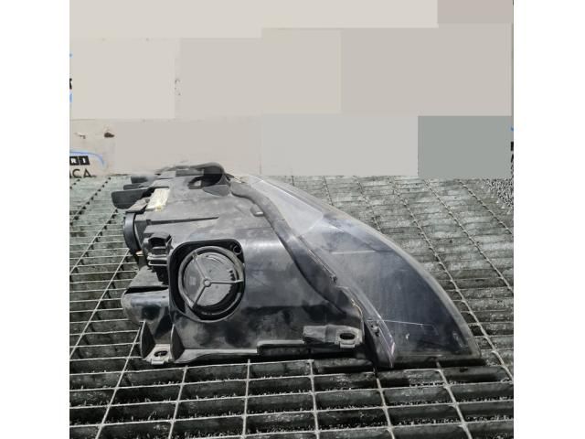 bontott AUDI Q7 Bal Fényszóró