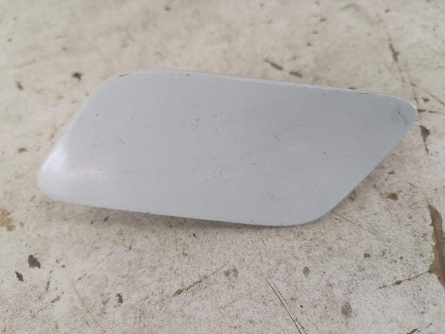 bontott AUDI Q7 Bal Fényszórómosó Fedél