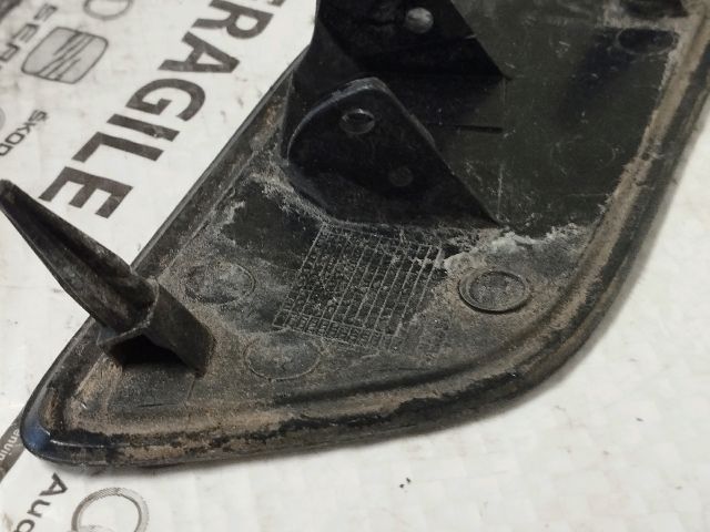 bontott AUDI Q7 Bal Fényszórómosó Fedél