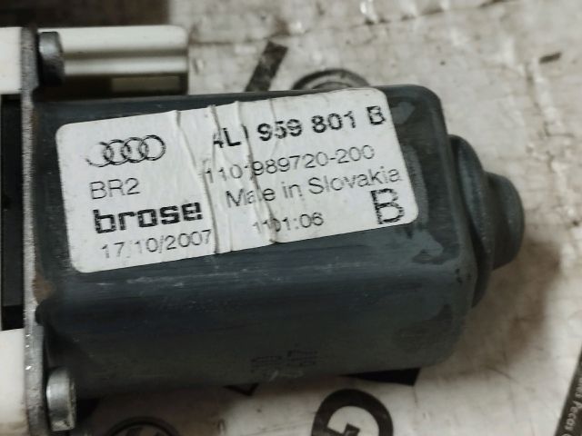 bontott AUDI Q7 Bal hátsó Ablakemelő Motor