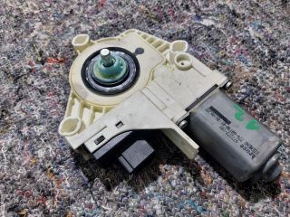 bontott AUDI Q7 Bal hátsó Ablakemelő Motor