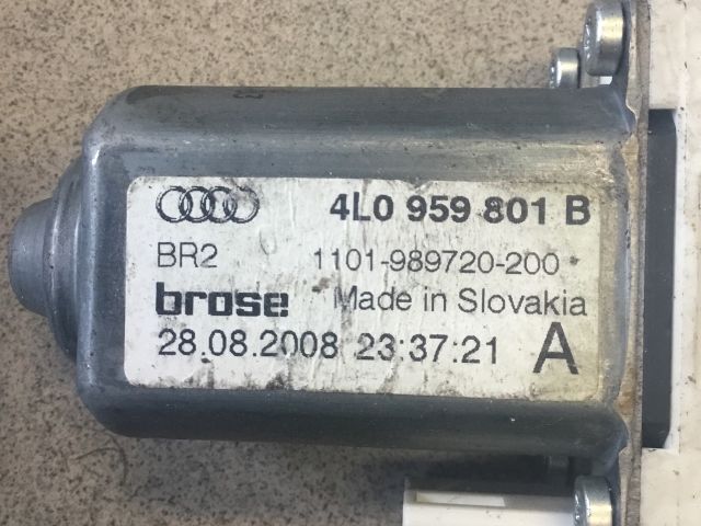 bontott AUDI Q7 Bal hátsó Ablakemelő Motor