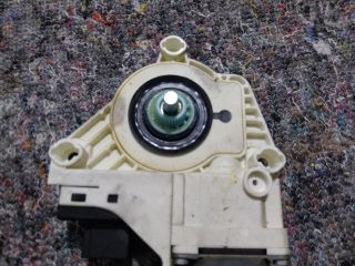 bontott AUDI Q7 Bal hátsó Ablakemelő Motor