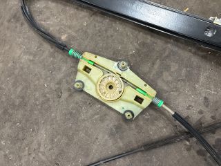 bontott AUDI Q7 Bal hátsó Ablakemelő Szerkezet (Elektromos)