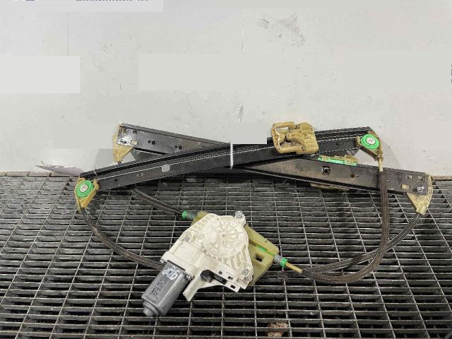 bontott AUDI Q7 Bal hátsó Ablakemelő Szerkezet (Elektromos)