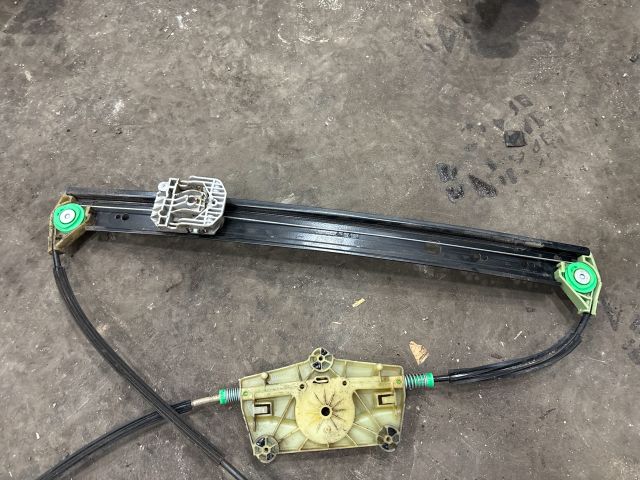 bontott AUDI Q7 Bal hátsó Ablakemelő Szerkezet (Elektromos)