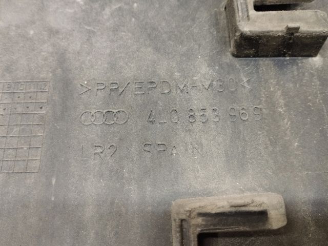 bontott AUDI Q7 Bal hátsó Ajtó Díszléc