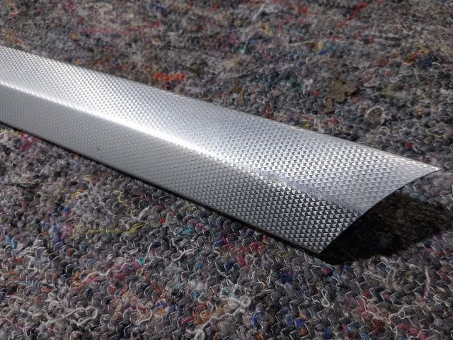 bontott AUDI Q7 Bal hátsó Ajtó Kárpit Díszléc