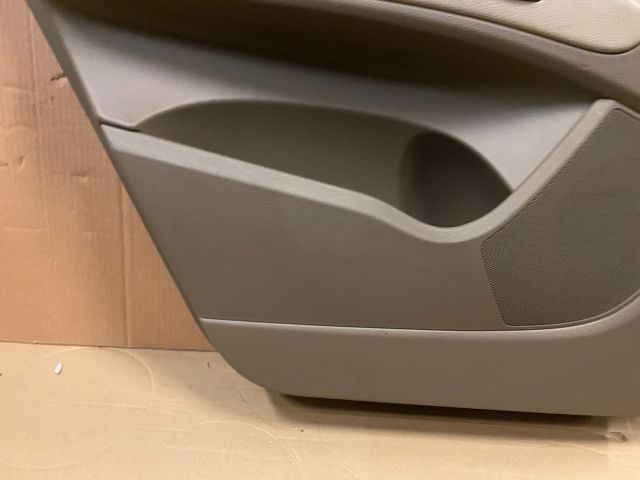 bontott AUDI Q7 Bal hátsó Ajtó Kárpit