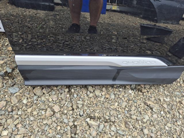 bontott AUDI Q7 Bal hátsó Ajtó (Üres lemez)