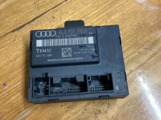 bontott AUDI Q7 Bal hátsó Ajtó Vezérlőegység