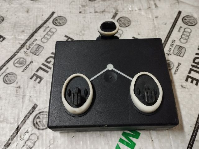 bontott AUDI Q7 Bal hátsó Ajtó Vezérlőegység