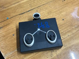 bontott AUDI Q7 Bal hátsó Ajtó Vezérlőegység